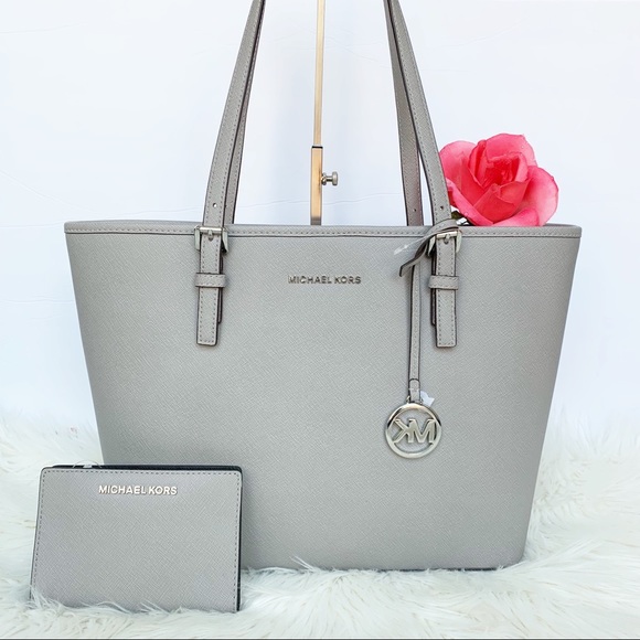 Michael Kors Handbags - NWT Michael Kors Jet Set Carryall Tote n Wallet